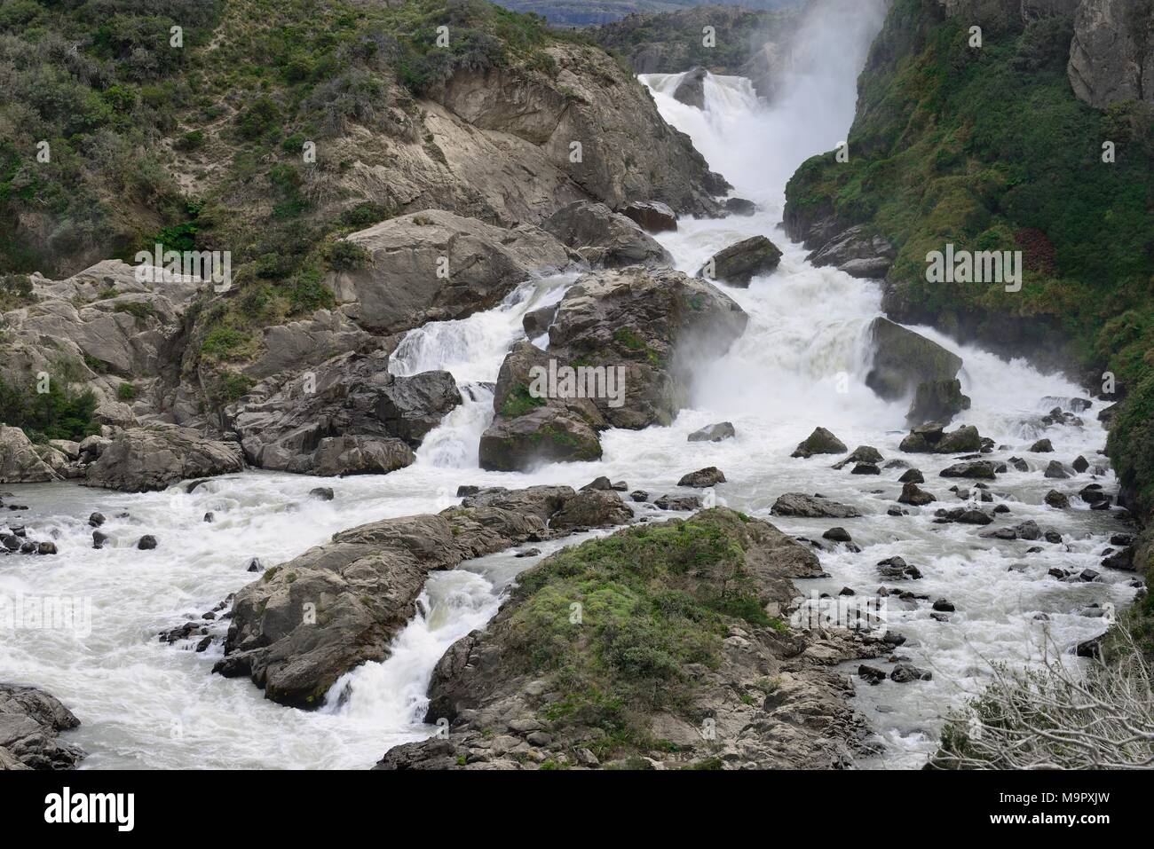 Waterfall, Salto Rio Ibanez, near Puerto Ingeniero Ibanez, Región de Aisén, Chile Stock Photo