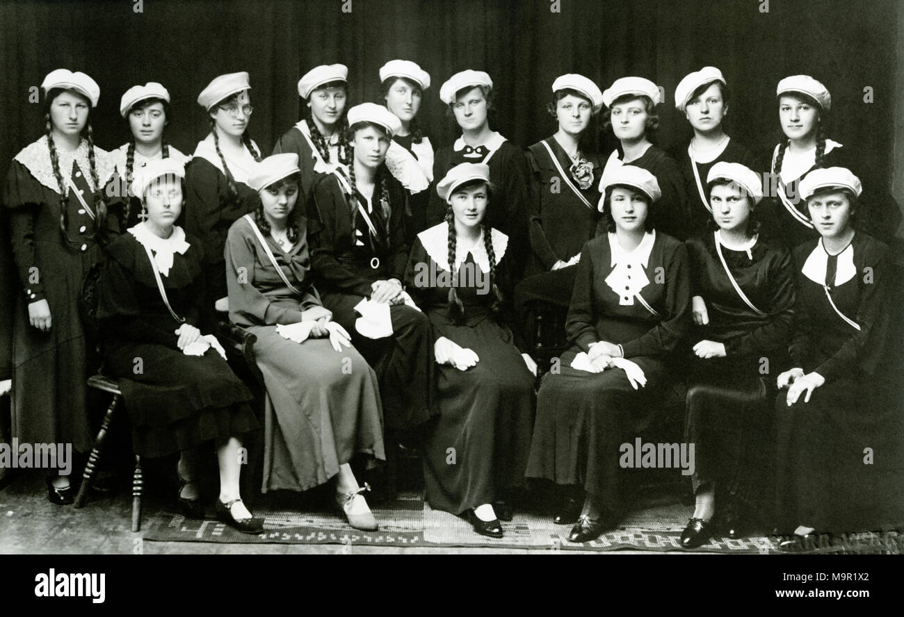 Group shot, High school graduates, 1935, Karolinengymnasium Rosenheim, Upper Bavaria, Bavaria, Germany Stock Photo
