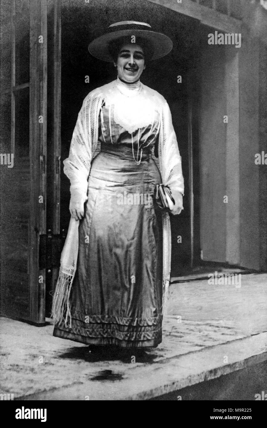 Rosa Luxemburg Portrait Hi Res Stock Photography And Images Alamy