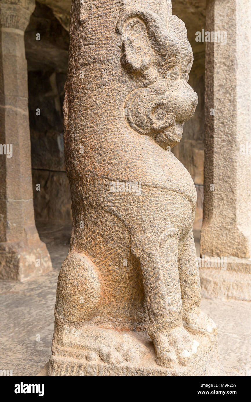 Detail on pillar on Arjunas's penance, Pallava heritage site, Mahabalipuram, Tamil Nadu, India Stock Photo