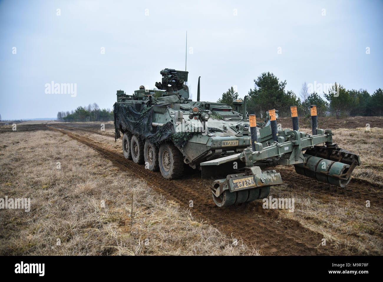 U.S. Soldiers assigned to Alpha Troop, Regimental Engineer Squadron ...