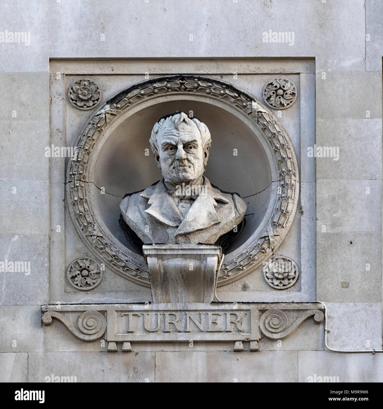 BUST OF J. M. W. TURNER (1775-1851): On the outside of the Royal Institute of Painters in Water Colour Building in Piccadilly, London Stock Photo