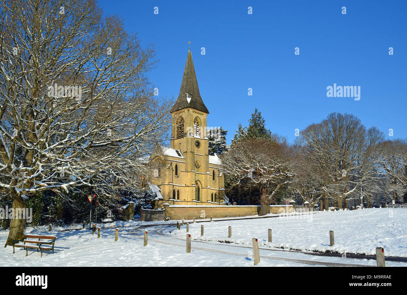 St Peter's Church, Southborough, Kent in the snow Stock Photo