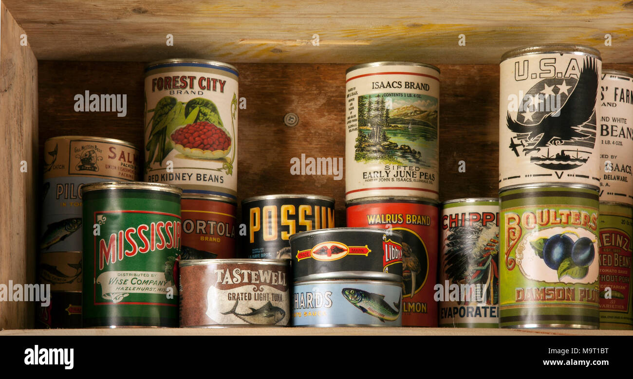 Tins of food hi-res stock photography and images - Alamy