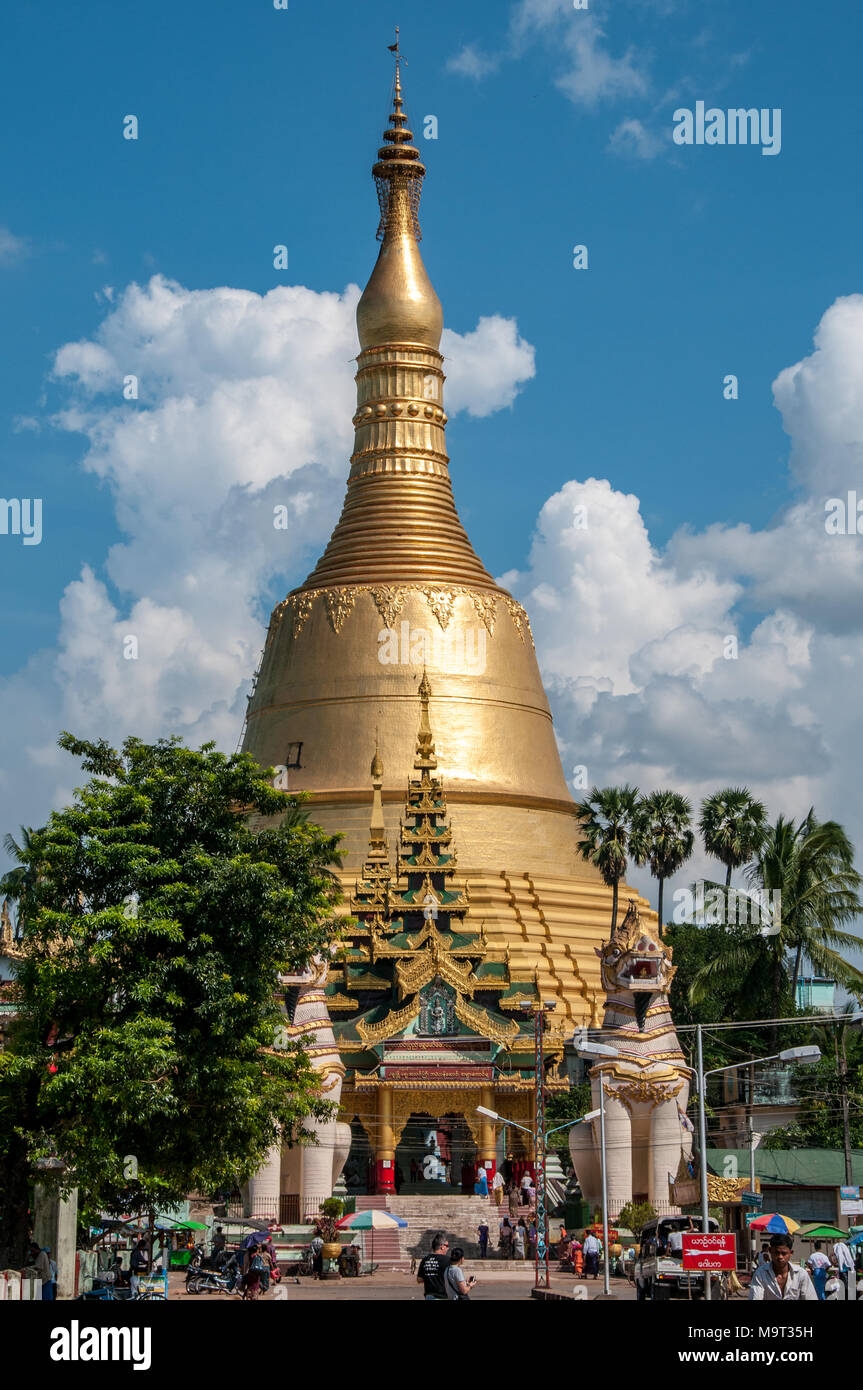 The main stupa of the Hintha Gon Pagoda Stock Photo - Alamy
