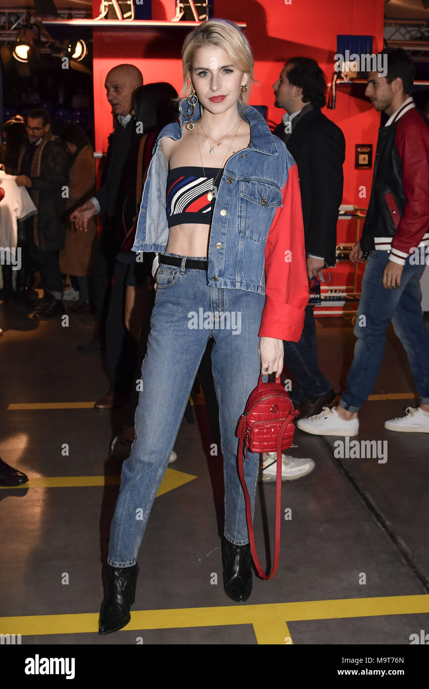 Tommy hilfiger 2018 hi-res stock photography and images - Page 9 - Alamy
