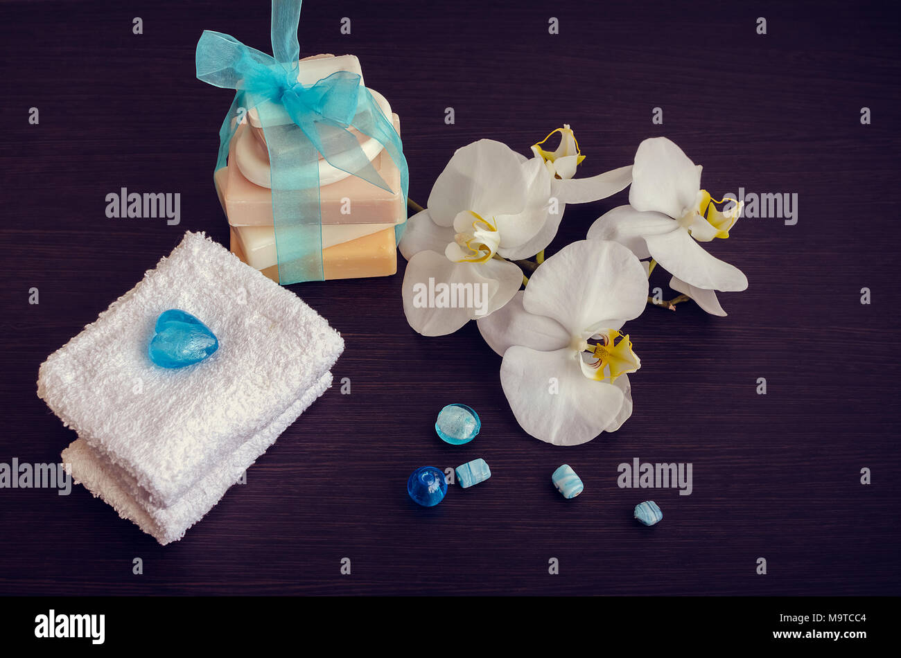 Soap bubbles in dark setting hi-res stock photography and images - Alamy