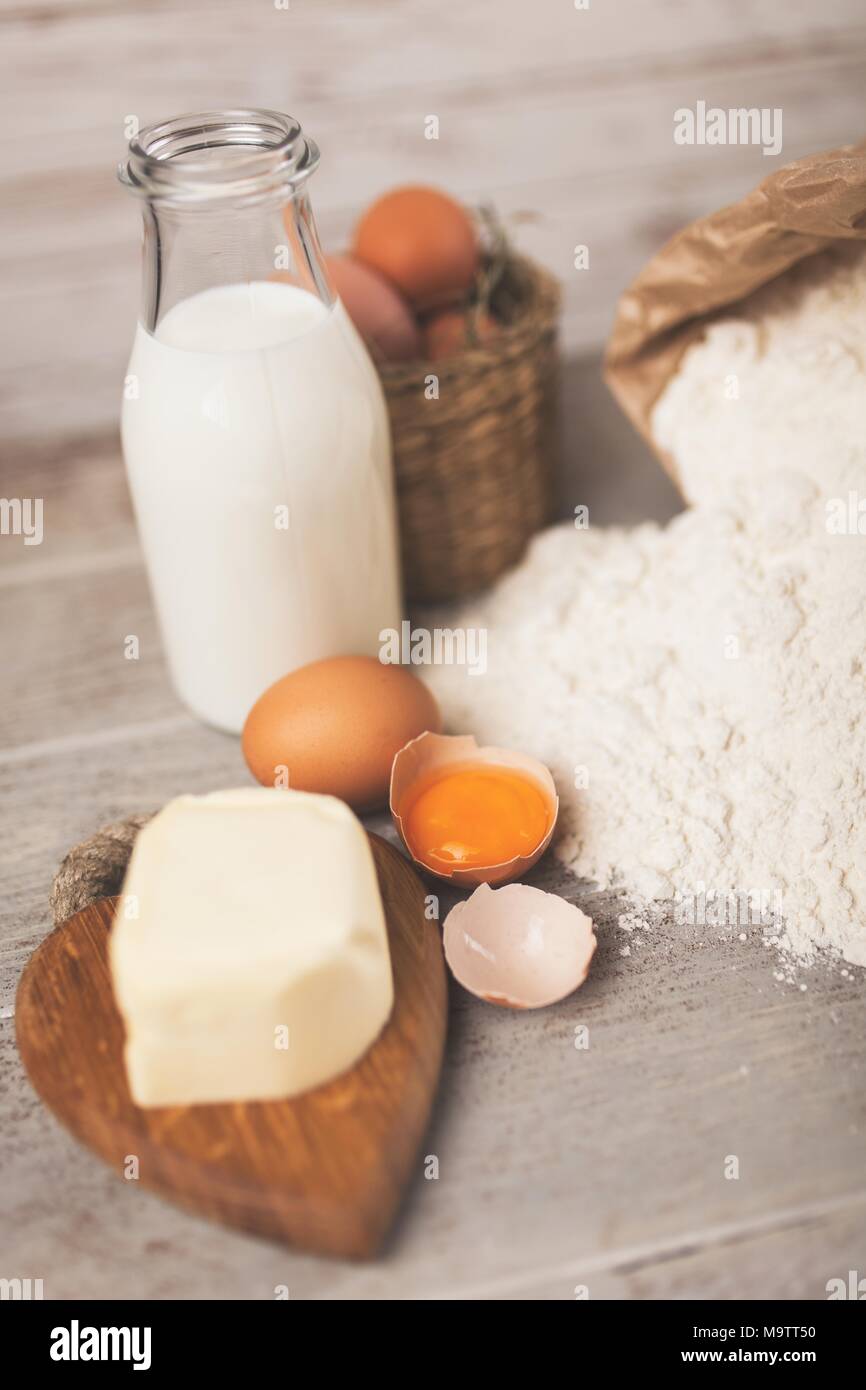 Basic baking ingredients Stock Photo Alamy