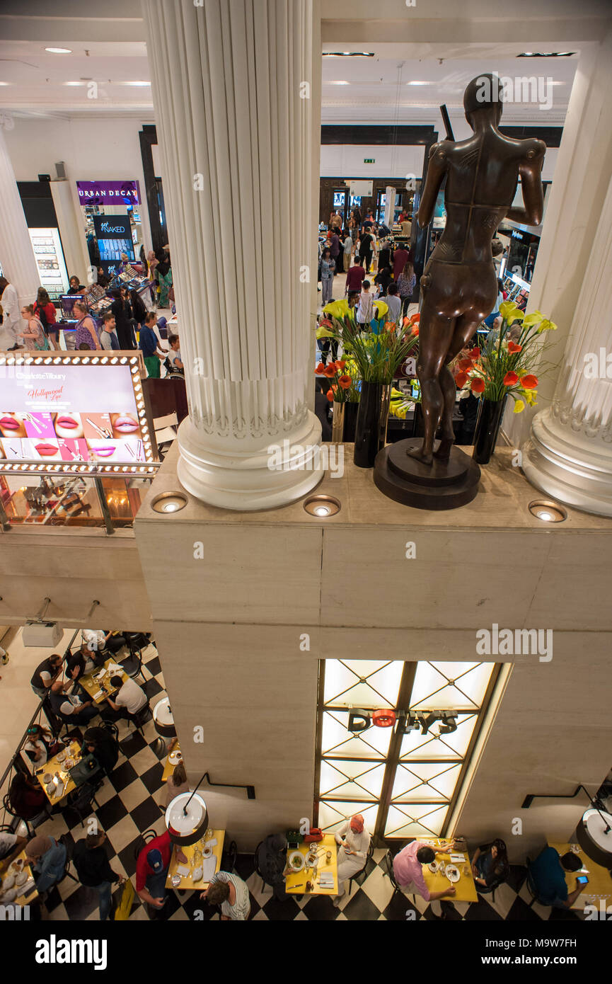 Selfridges interior oxford street hi-res stock photography and images ...