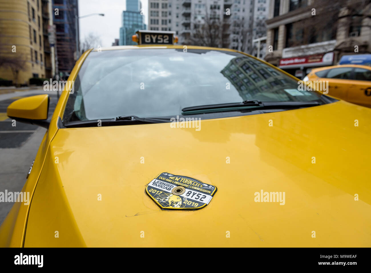 Yellow Medallion Nyc Taxi High Resolution Stock Photography And Images Alamy