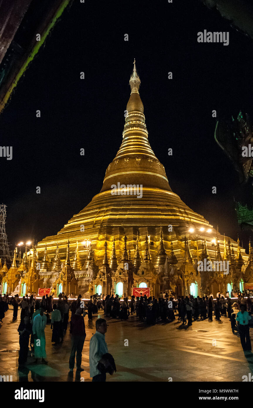 Shwedagon pagoda festival hires stock photography and images Alamy