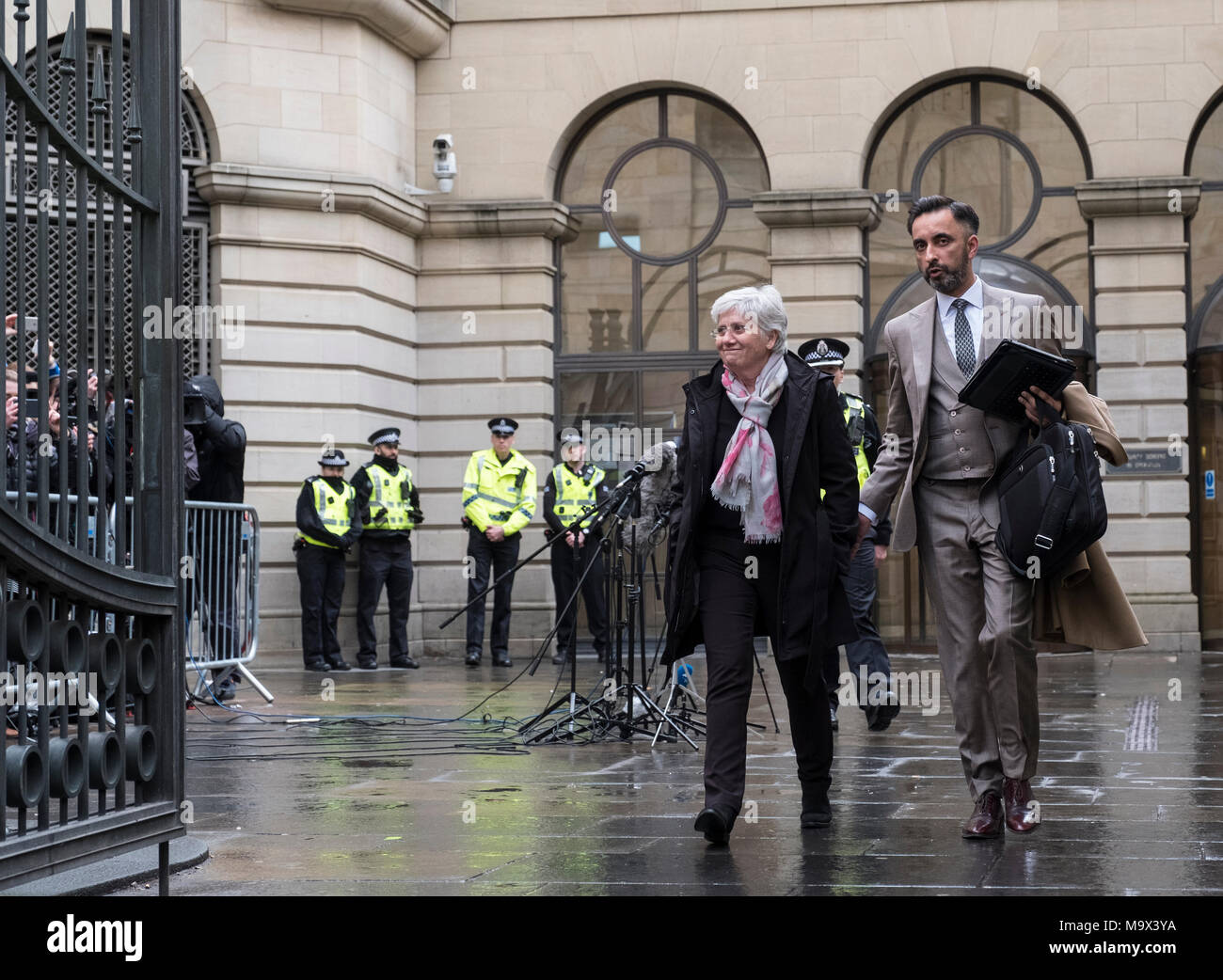 Edinburgh, Scotland,UK. 28 March 2018.  former Catalonia Education Minister and independence supporter Clara Ponsati leaves Edinburgh Sheriff Court after her bail hearing. Ponsati faces extradition to Spain. She was granted bail. Credit: Iain Masterton/Alamy Live News Stock Photo