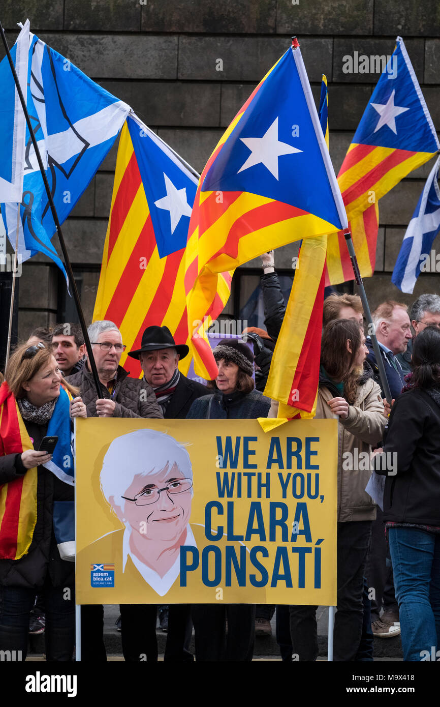 Edinburgh, Scotland,UK. 28 March 2018. Supporters of former Catalonia Education Minister and independence supporter Clara Ponsati outside Edinburgh Sheriff Court ahead of her bail hearing. Ponsati faces extradition to Spain. She was granted bail. Credit: Iain Masterton/Alamy Live News Stock Photo