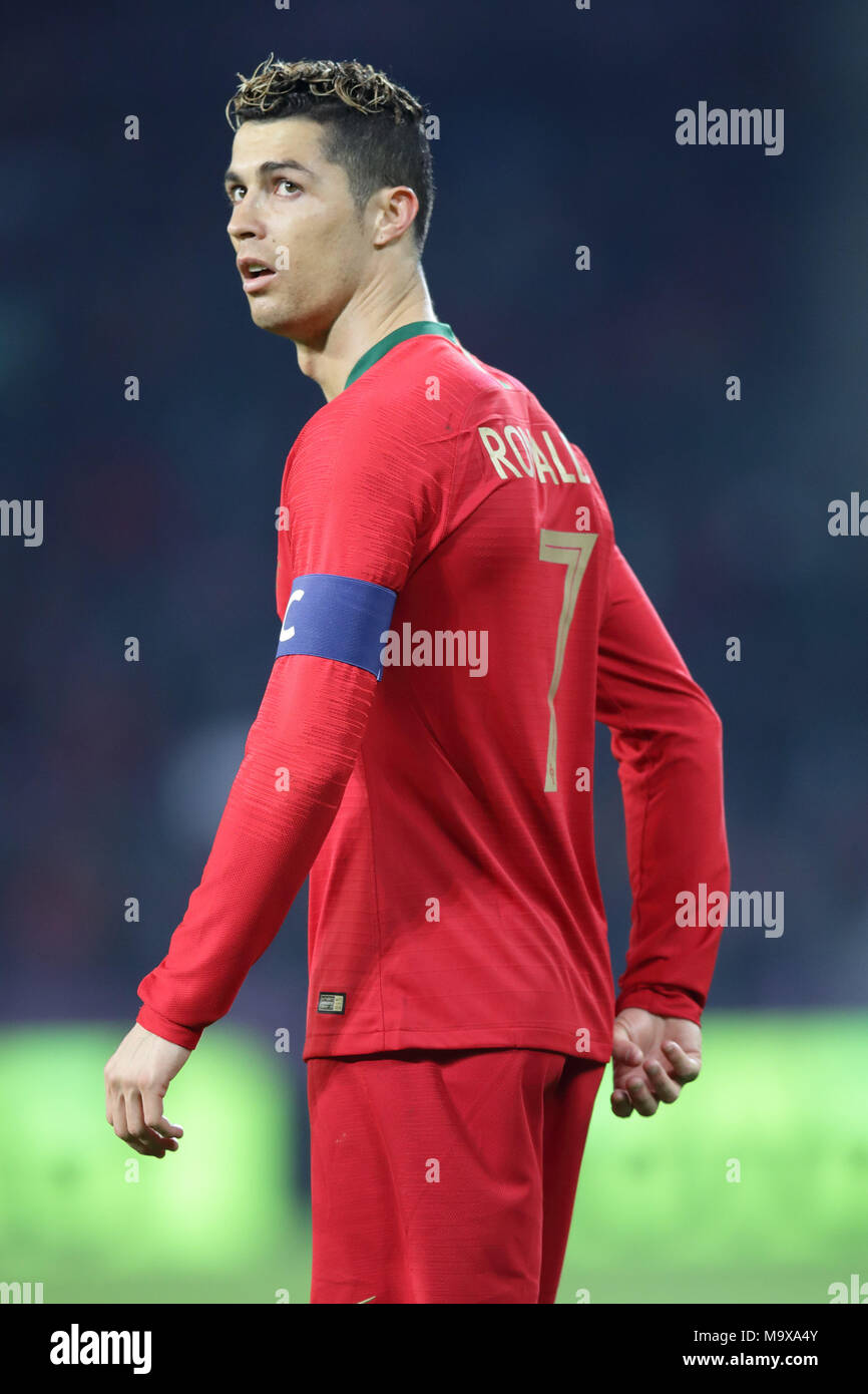 cristiano ronaldo portugal jersey 2018
