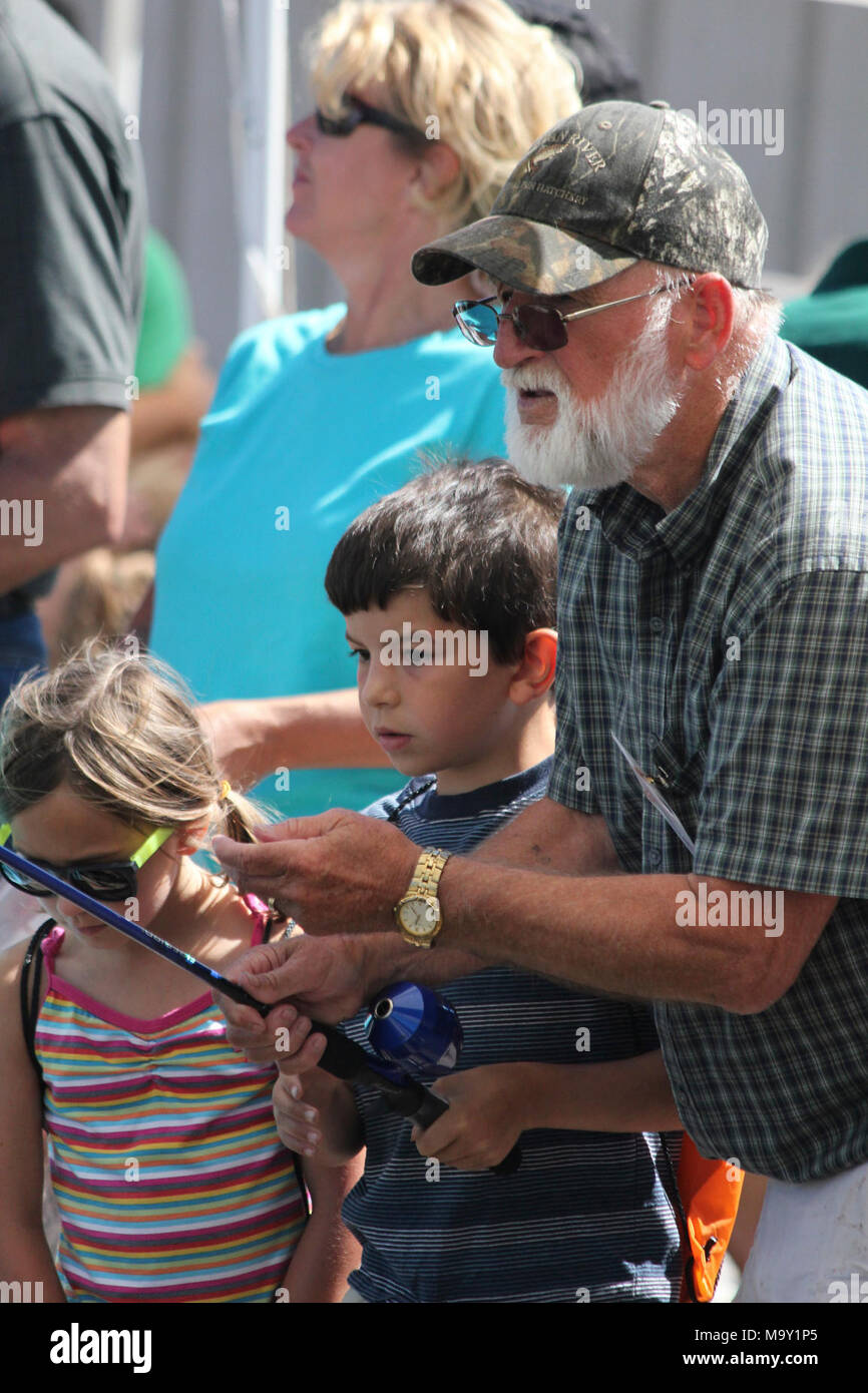 Jordan River NFH Friends Group volunteers assisted with kids fishing