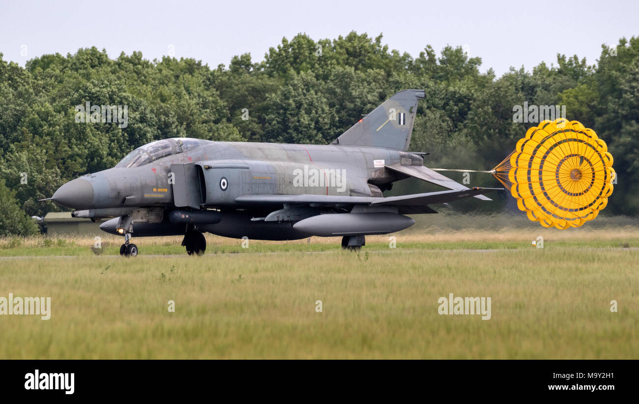 F4 Avion De Chasse Fantôme Athens Vol Semaine Grèce Image stock éditorial -  Image du athènes, militaire: 232181209