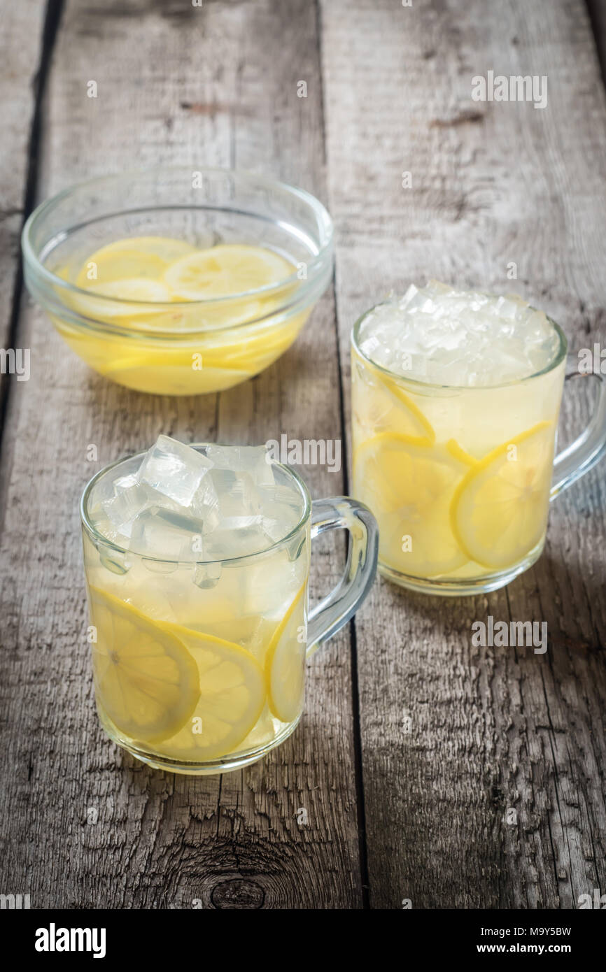 Lemonade cup hires stock photography and images Alamy