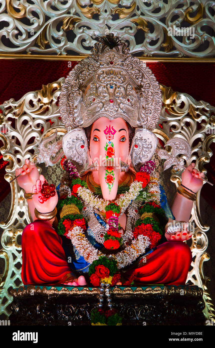 An idol of Lord Ganesha, Ganapati Festival, Pune, Maharashtra ...