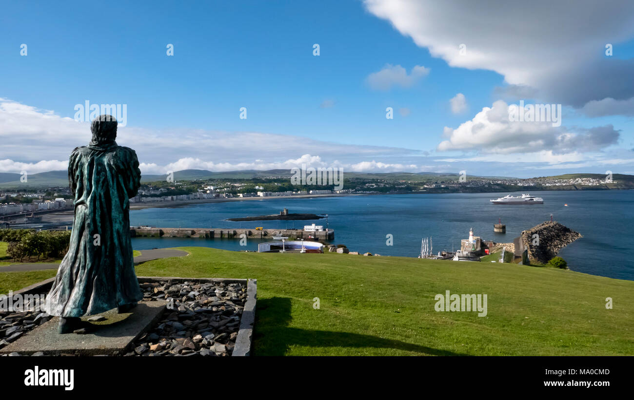 RS 8024  Sir William Hillary statue at Douglas Head, Douglas, Isle of Man, UK Stock Photo