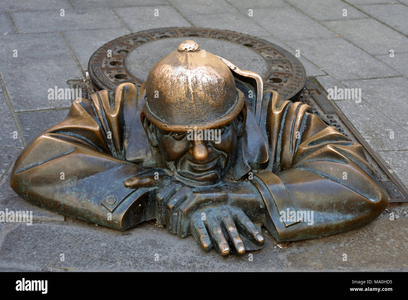 Cumil statue in the Laurinsky street of the Slovak capital Bratislava -  Slovakia Stock Photo - Alamy