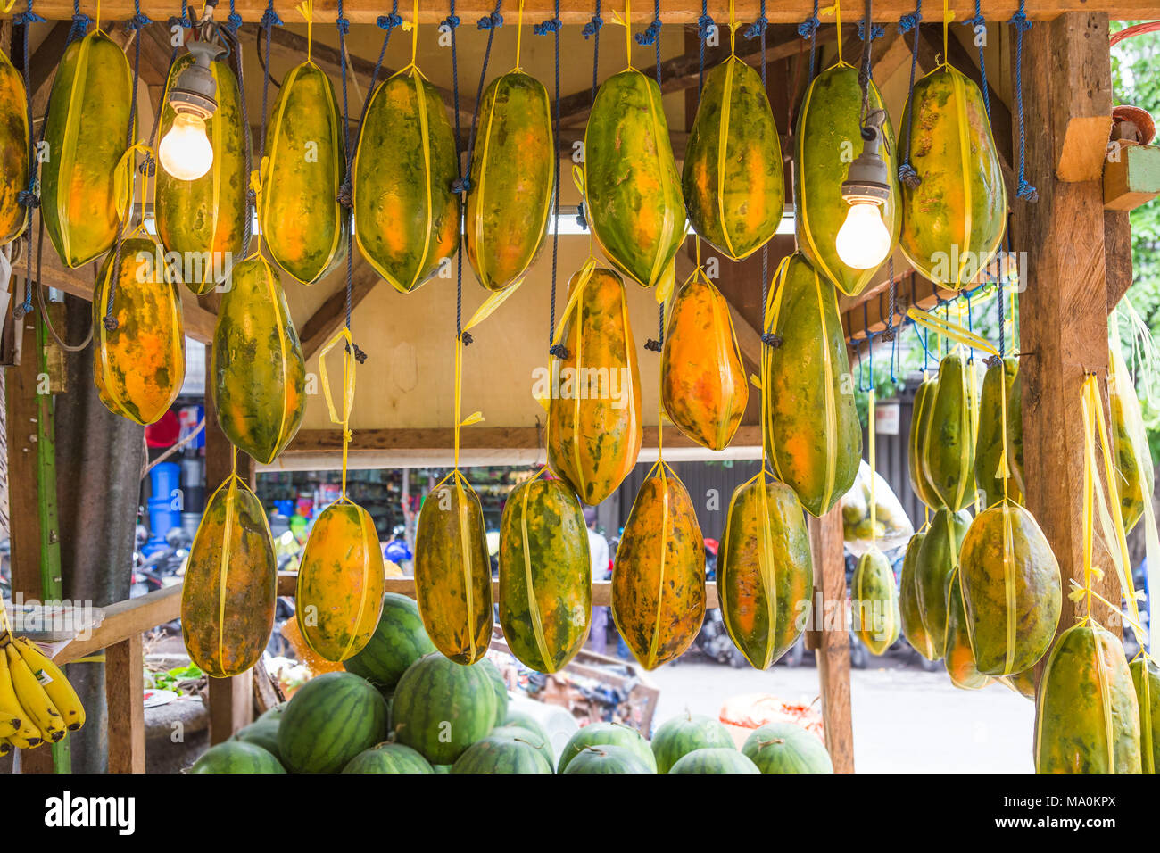 Indonesia papaya fruit market hires stock photography and images Alamy