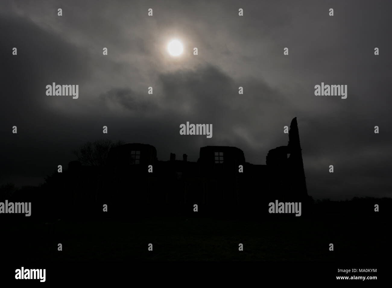 Ghostly ruins hi-res stock photography and images - Alamy