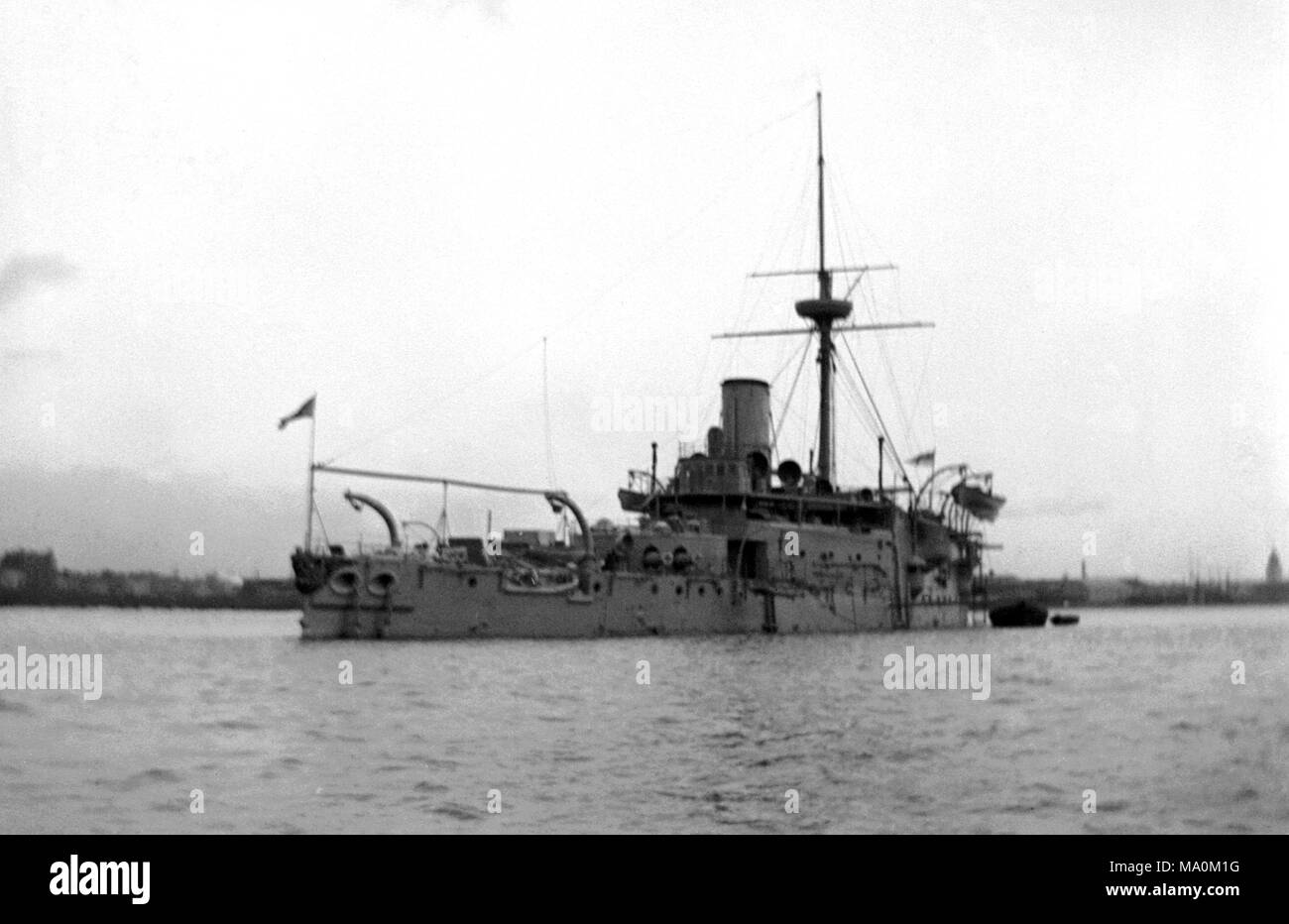 AJAXNETPHOTO. 1888 - 1908. (APPROX). PORTSMOUTH, ENGLAND. - OLD HERO - CONQUEROR CLASS IRONCLAD BATTLESHIP FLYING A WHITE ENSIGN IN THE HARBOUR. SHIP WAS 6540 TONS BUILT AT CHATHAM DOCKYARD IN 1888. COULD REACH 14 KNOTS. SUNK AS TARGET SHIP. PHOTOGRAPHER:UNKNOWN © DIGITAL IMAGE COPYRIGHT AJAX VINTAGE PICTURE LIBRARY SOURCE: AJAX VINTAGE PICTURE LIBRARY COLLECTION REF:182303 BX3 16 Stock Photo