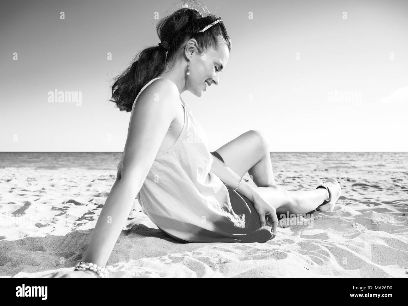 Colorful and wonderfully cheerful mood. Portrait of relaxed trendy ...
