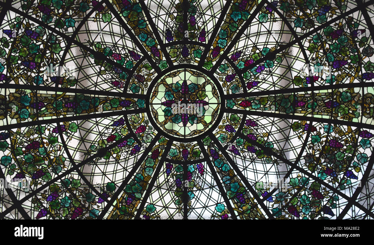 Stained glass window close up hi-res stock photography and images - Alamy
