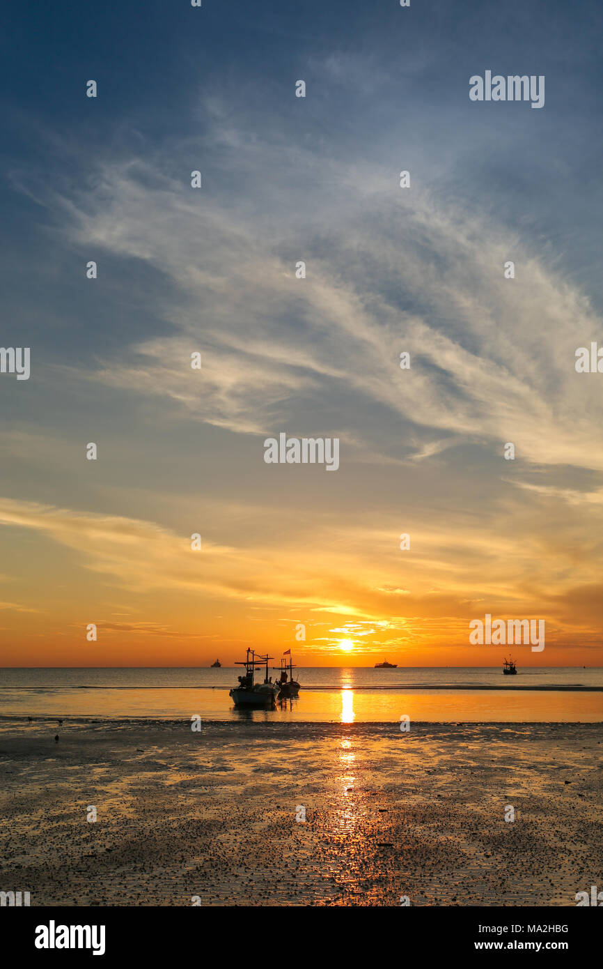 Sunrise At Hua Hin Beach In Thailand Stock Photo 178307796 Alamy