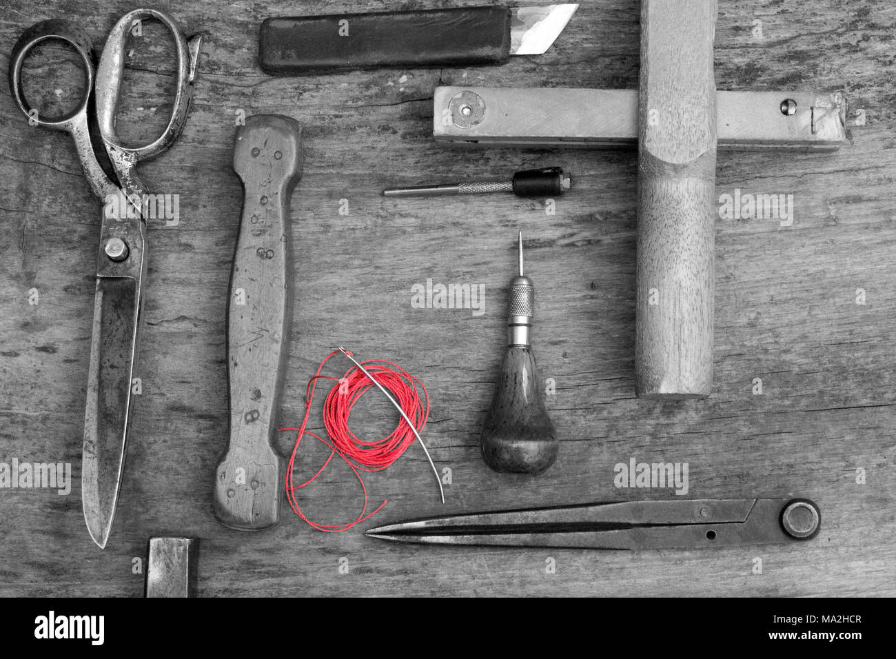 Old Tools For Leather Goods Manufacture Stock Photo - Download Image Now -  Craft, Hammer, Horizontal - iStock