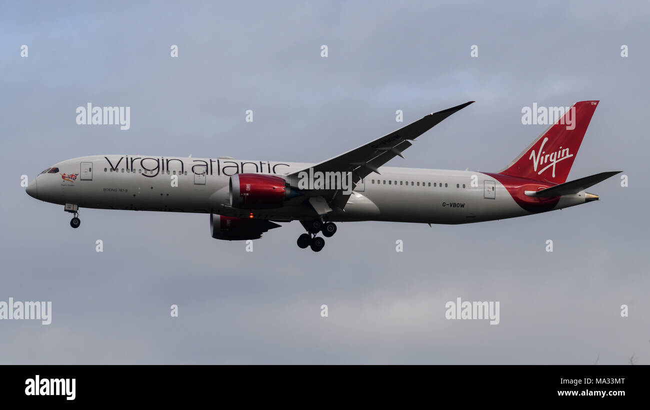 Virgin Atlantic Airlines Boeing 787 Dreamliner arriving at London Heathrow Airport Stock Photo