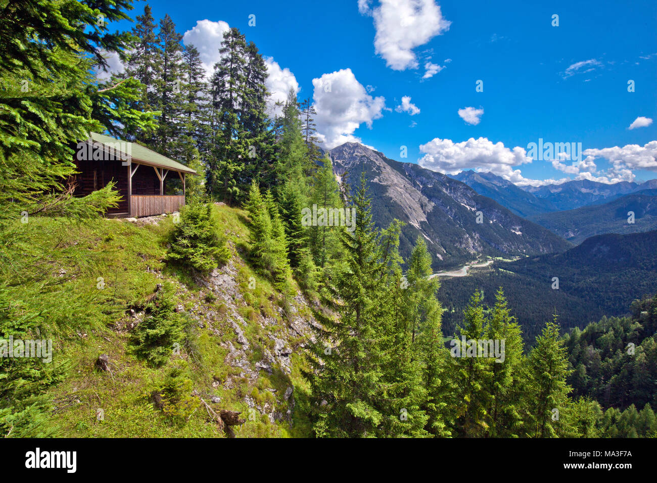 Hunting cabin at Riedbergscharte (wind gap) in the Arnspitz mountain area Stock Photo