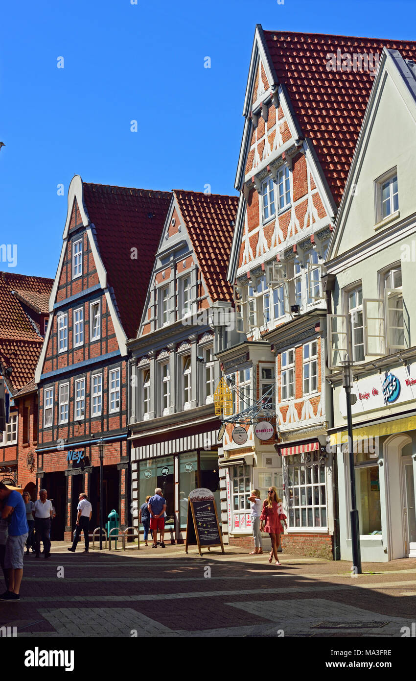 Europe, Germany, Lower Saxony, Hanseatic Town of Stade, Old Town, Hökerstrasse, Einkaufsstrasse, Hökerhaus (house), half-timbered, Stock Photo