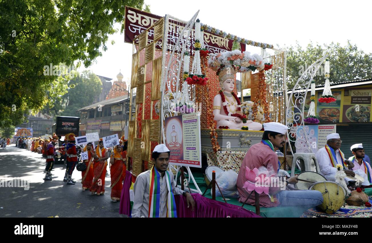 PUNE, INDIA MARCH 29 Jain Samudayik Utsav Samiti celebrates Mahavir Jayanti with procession