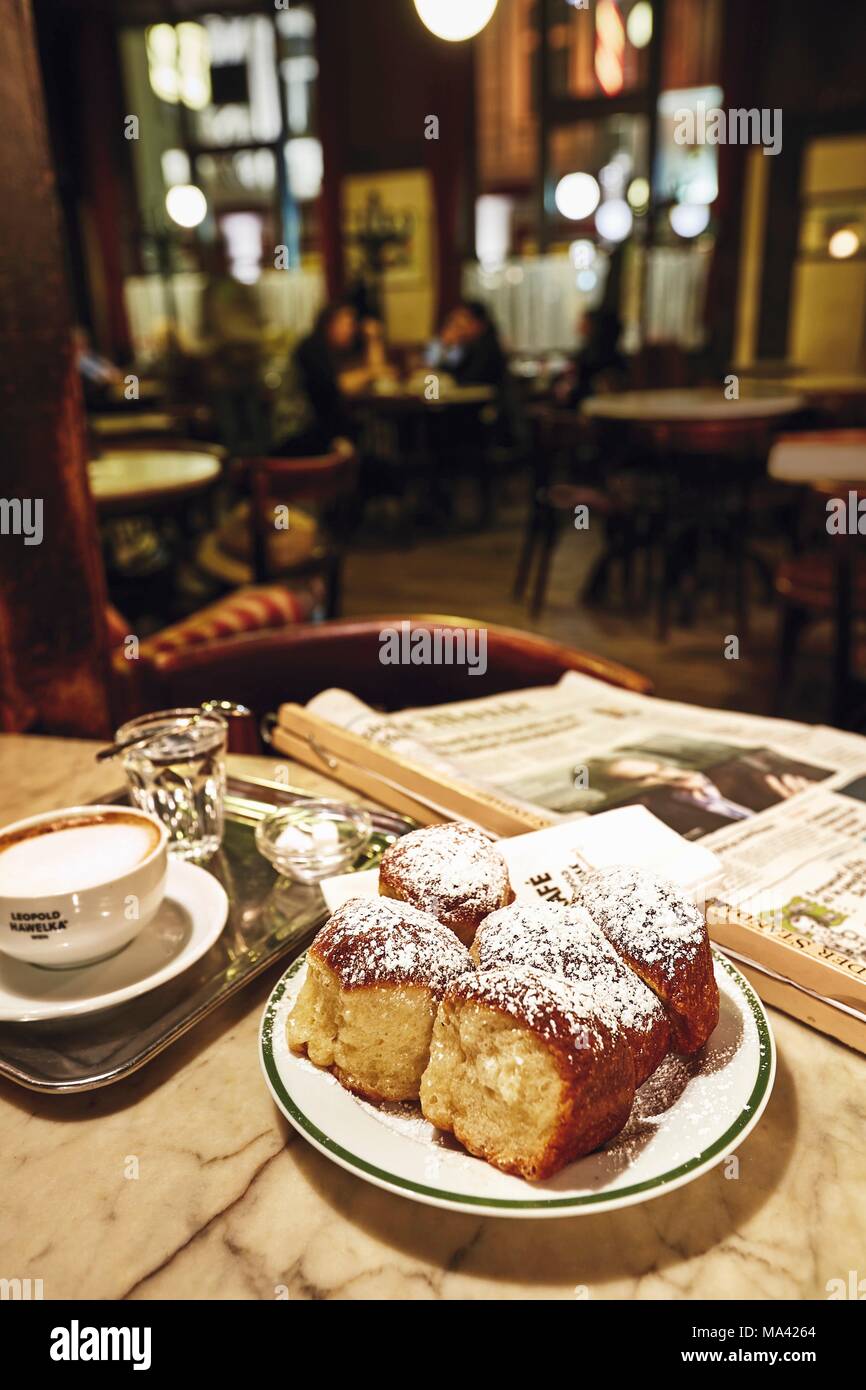 Viennese coffee houses, Café Hawelka, Buchteln (baked, sweet yeast dumplings), Vienna Stock Photo