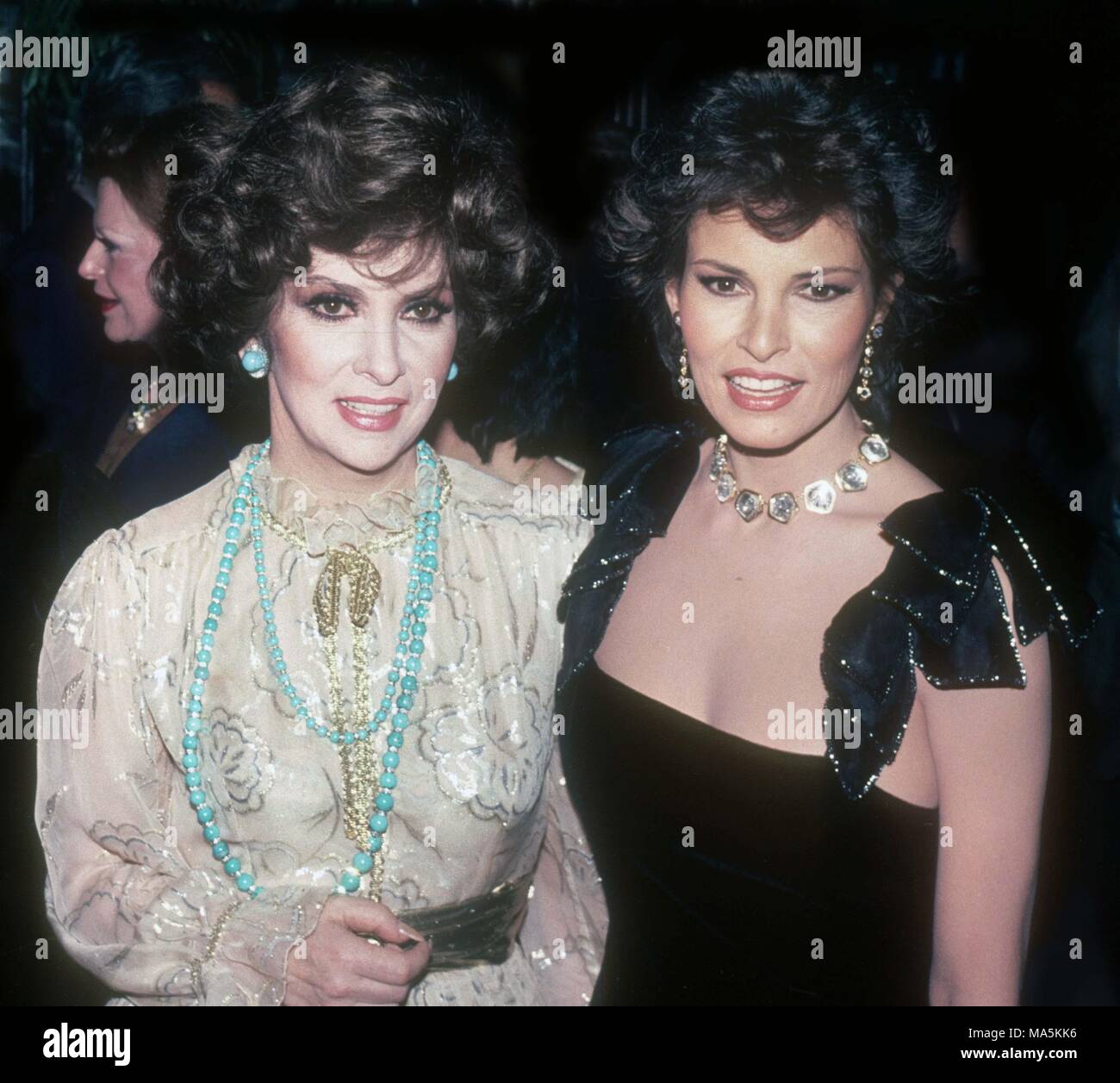 Paparazzi Raquel Welch nude (72 photos), Topless, Is a cute, Selfie, butt 2015 Paparazzi Raquel Welch nude (27 photo), Pussy, Hot, Feet, bra 2006