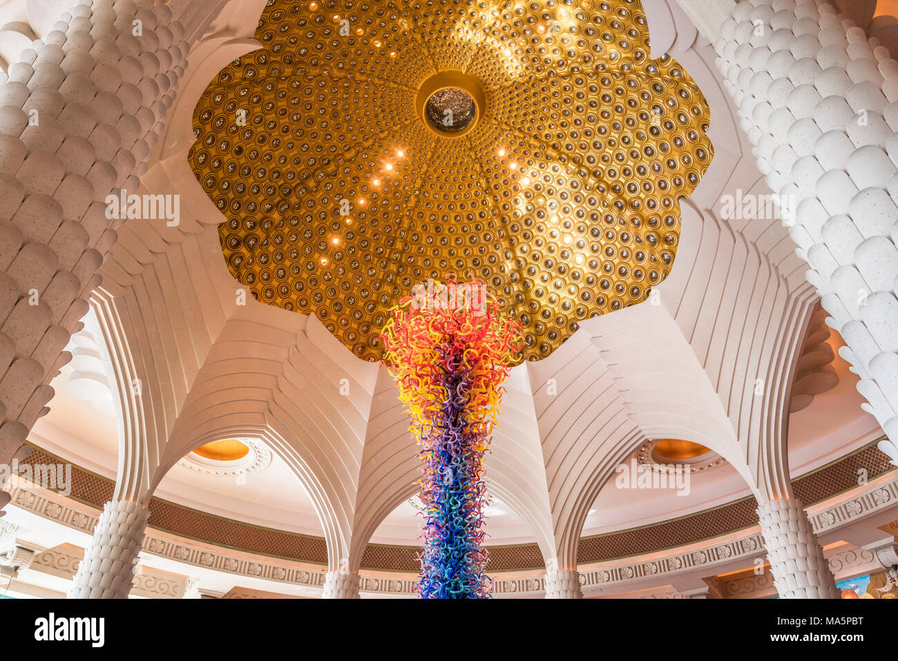 Interior decor of the Atlantis Palm Resort on The Jumeirah Palm in ...