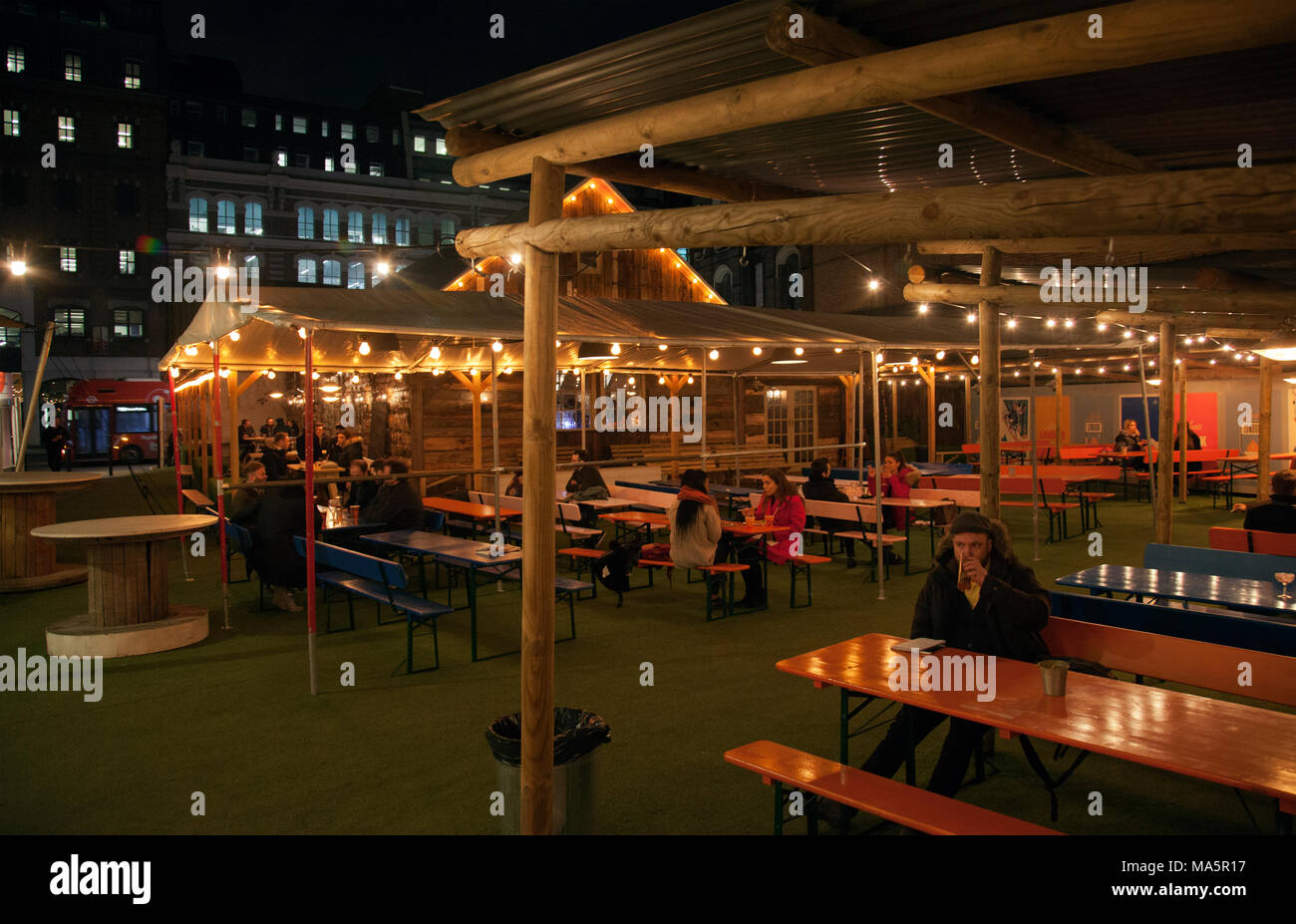 Flat iron square london hires stock photography and images Alamy