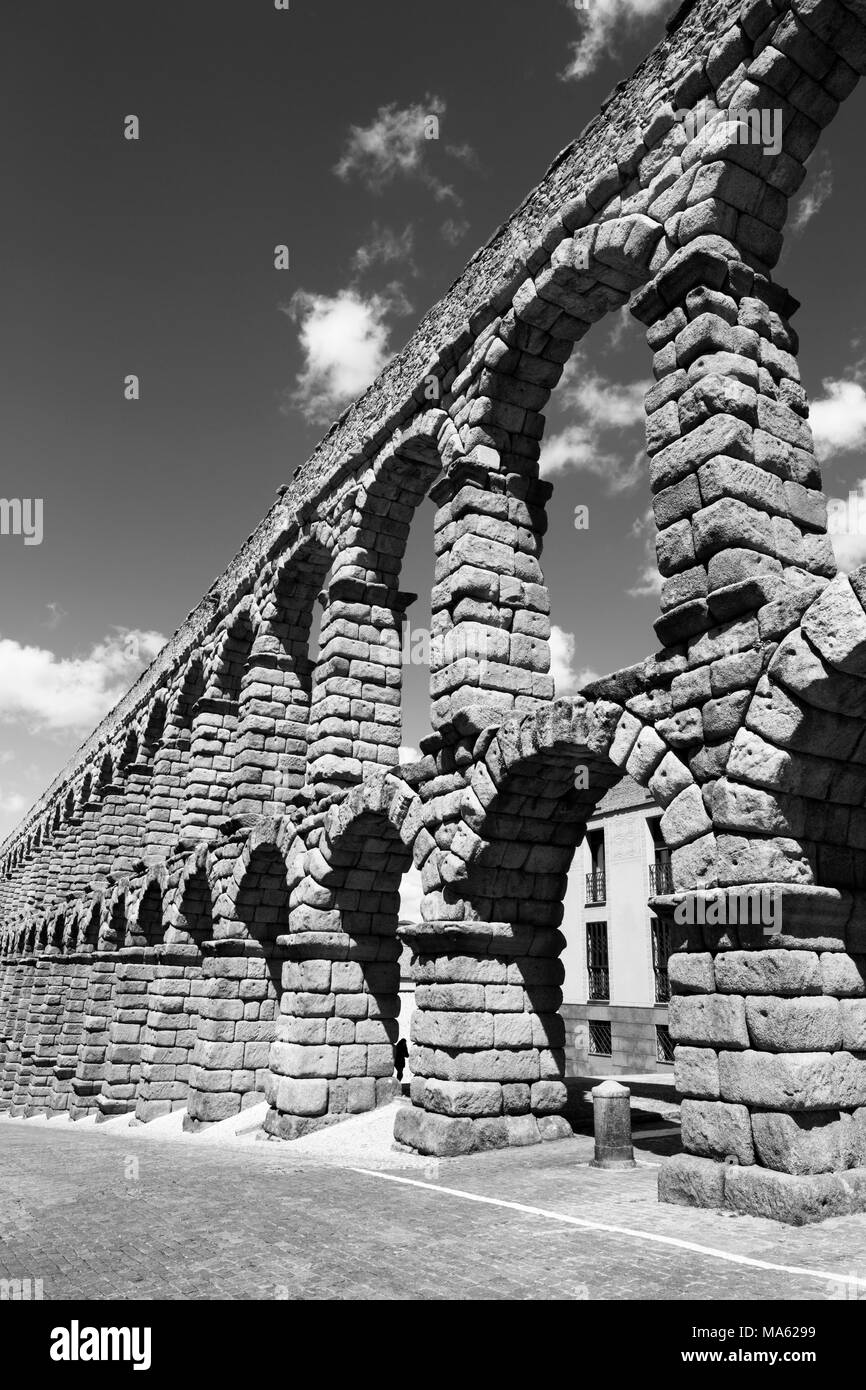 Segovia - The archs of Aqueduct Stock Photo - Alamy