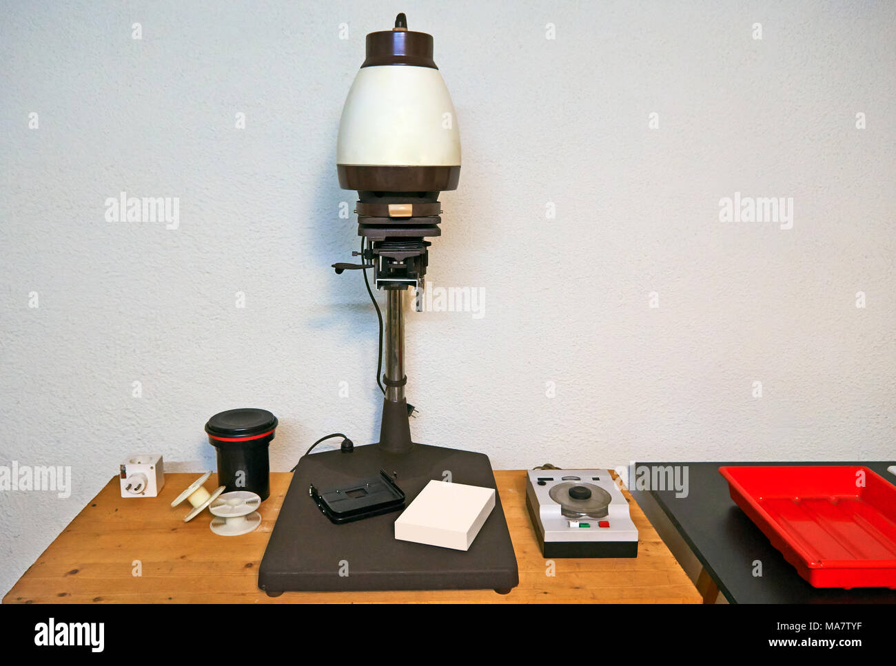 Darkroom equipment hires stock photography and images Alamy