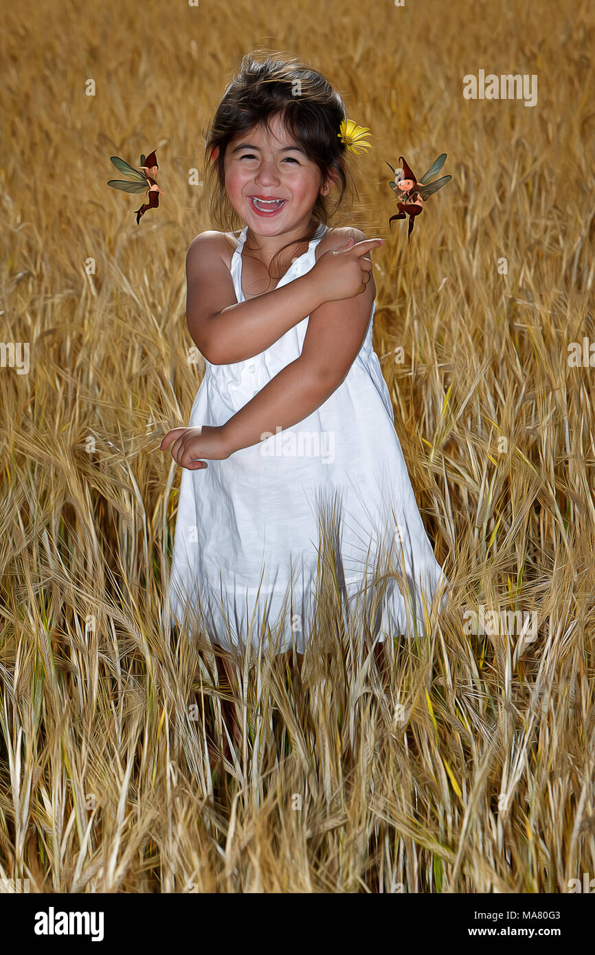 Girl in the cornfield. Mädchen im Kornfeld Stock Photo Alamy