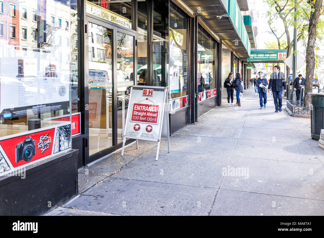 B&h new york hires stock photography and images Alamy