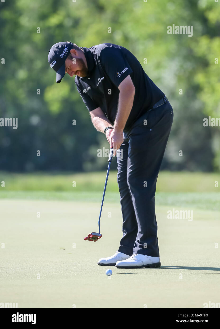 Humble, Texas, USA. 30th Mar, 2018. Shane Lowry (IRL) watches his putt on 7 during Round 2 of the Houston Open on March 30, 2018 at Golf Club of Houston in Humble, Texas. Credit: Action Plus Sports/Alamy Live News Stock Photo