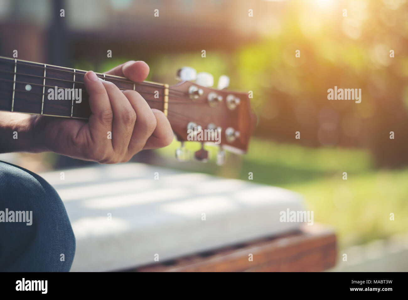 Guitar pluck close up hi-res stock photography and images - Alamy