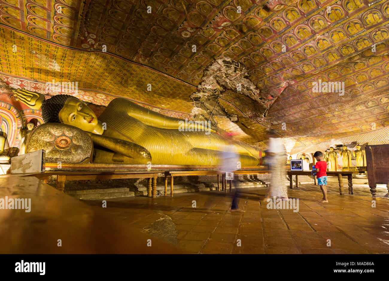 Buddhist temple golden urn hi-res stock photography and images - Alamy
