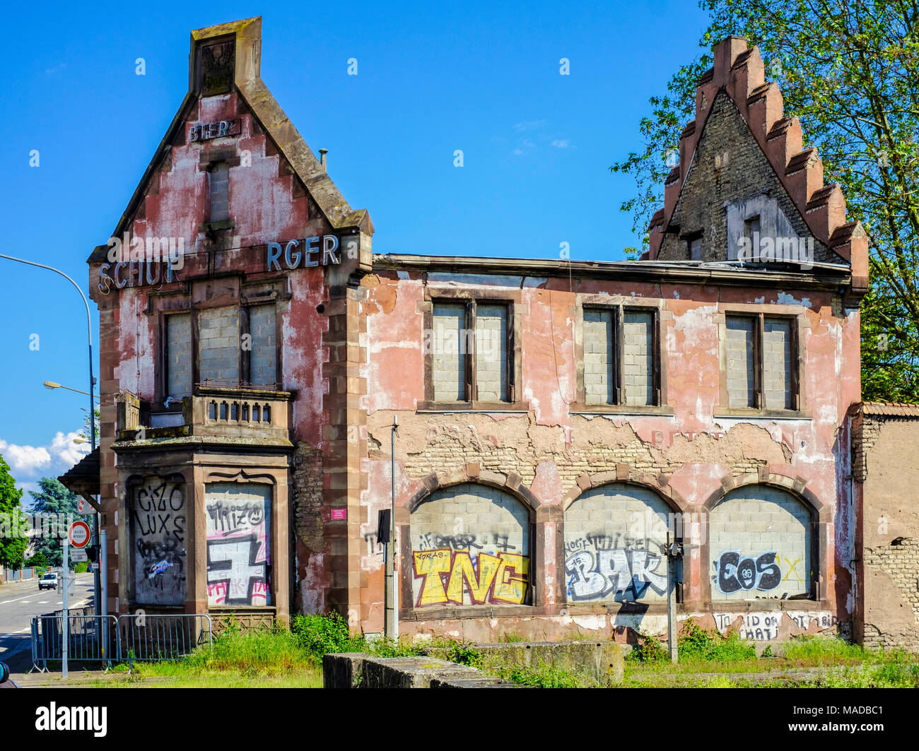 Derelict Brasserie Au Petit Rhin restaurant building, built 1899, destroyed by fire, burned out roof framework, Strasbourg, Alsace, France, Europe, Stock Photo