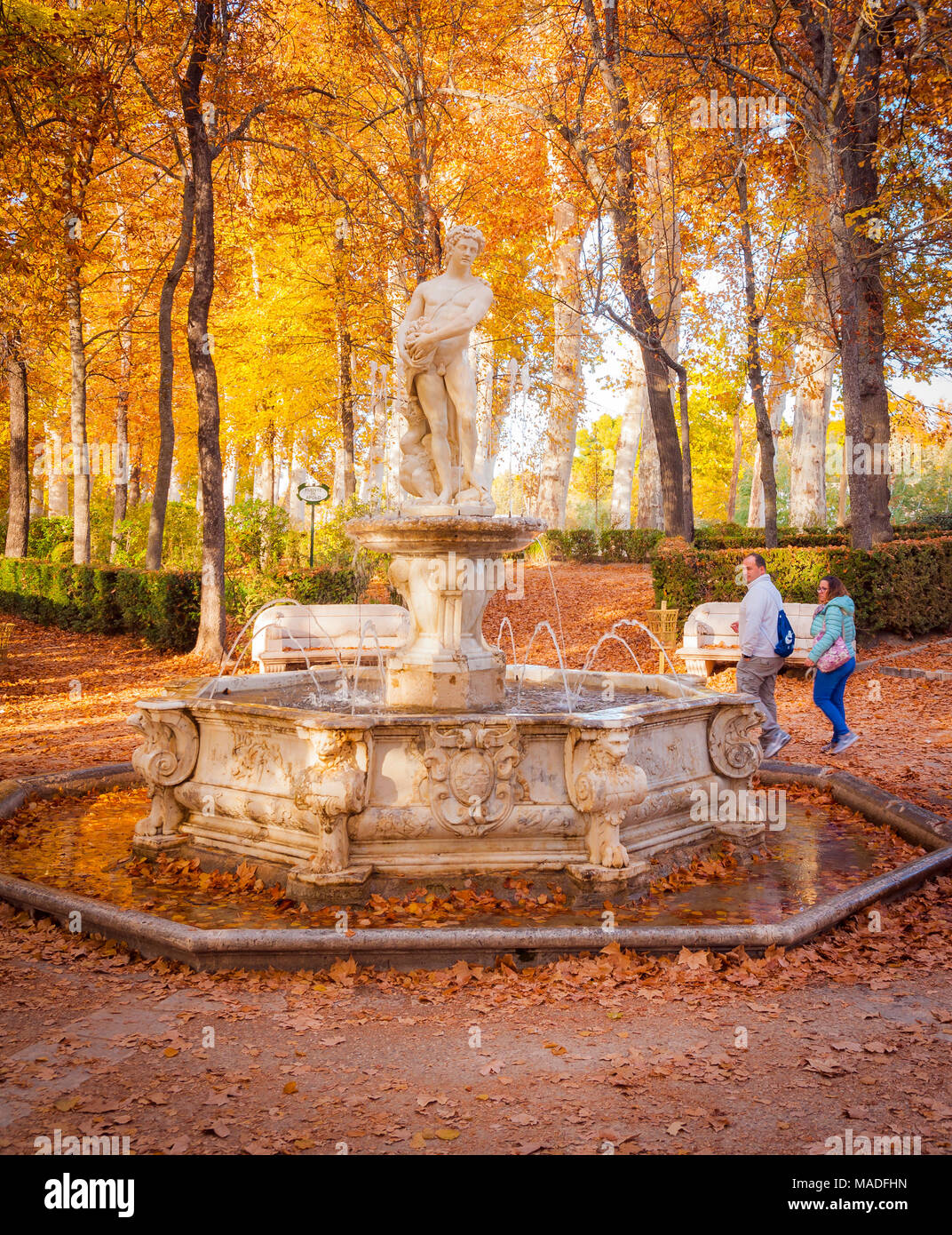 Fuente de Apolo en el Jardín de la Isla del Palacio Real de Aranjuez. Madrid. España Stock Photo