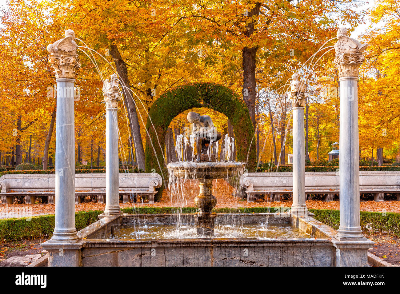 Fuente del Espinario en el Jardín de la Isla del Palacio Real de Aranjuez. Madrid. España Stock Photo