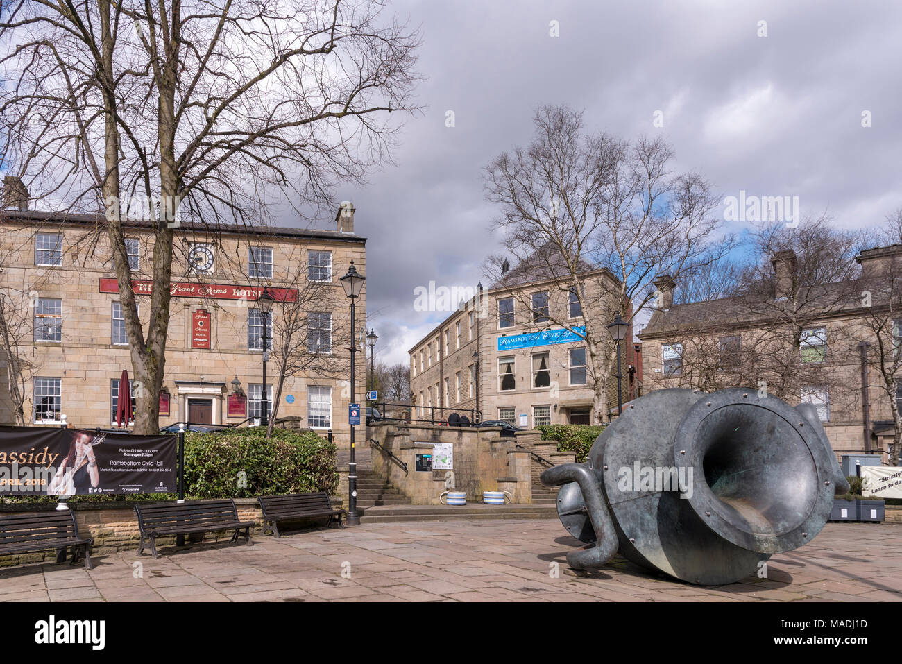 The Market Place in Ramsbottom with large water jug sculptrure part of the Irwell Valley sculpture trail. The Grant Arms hotel. Stock Photo